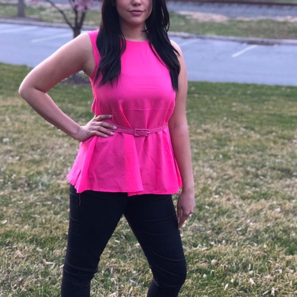 🆕Pink chiffon summer sleeveless shirt & belt - Picture 4 of 4